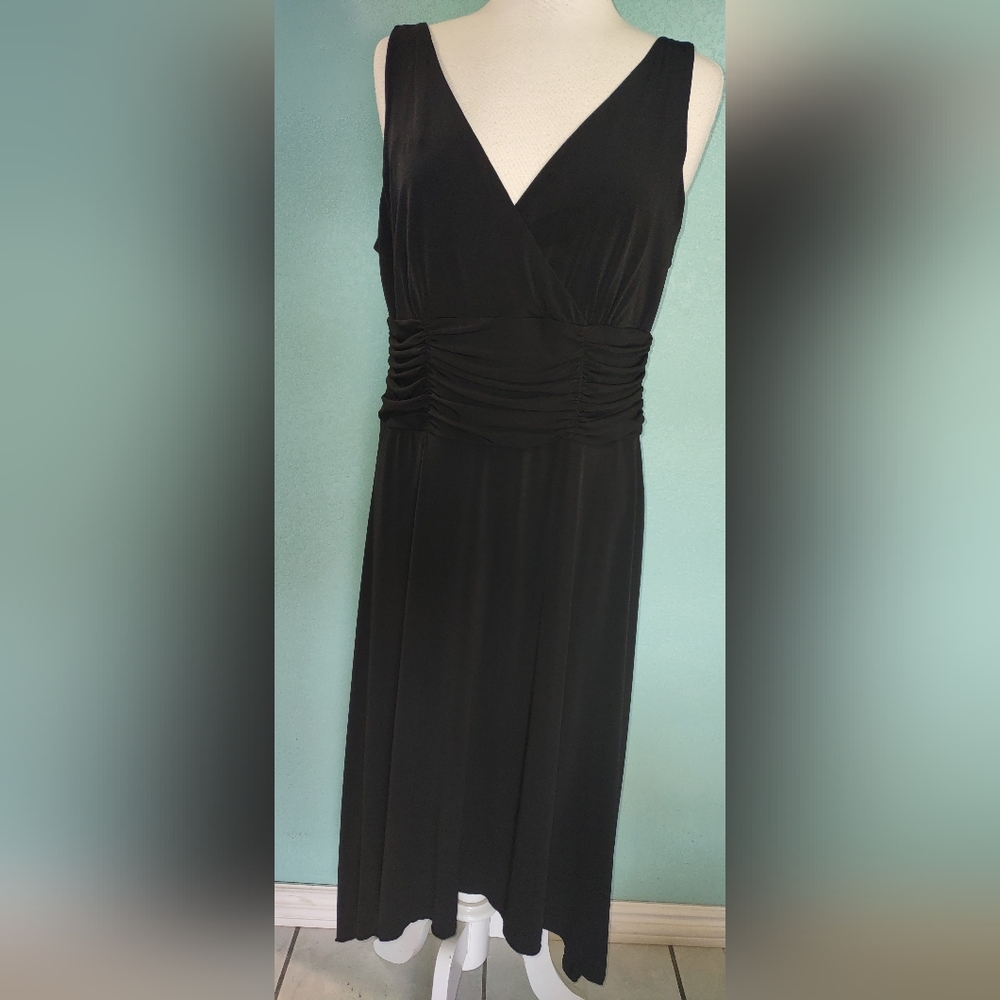 AGB Black Sleeveless Stretch A Line Dress Ruched Waist Shark Bite Hem